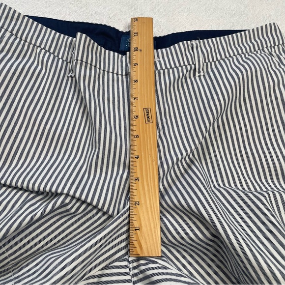 Old Navy Women's Navy and White Striped Shorts Sz 10 ~ Summertime - Picture 6 of 10